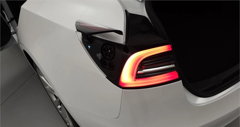Tesla Model 3 cena 213990 przebieg: 5, rok produkcji 2023 z Kartuzy małe 407
